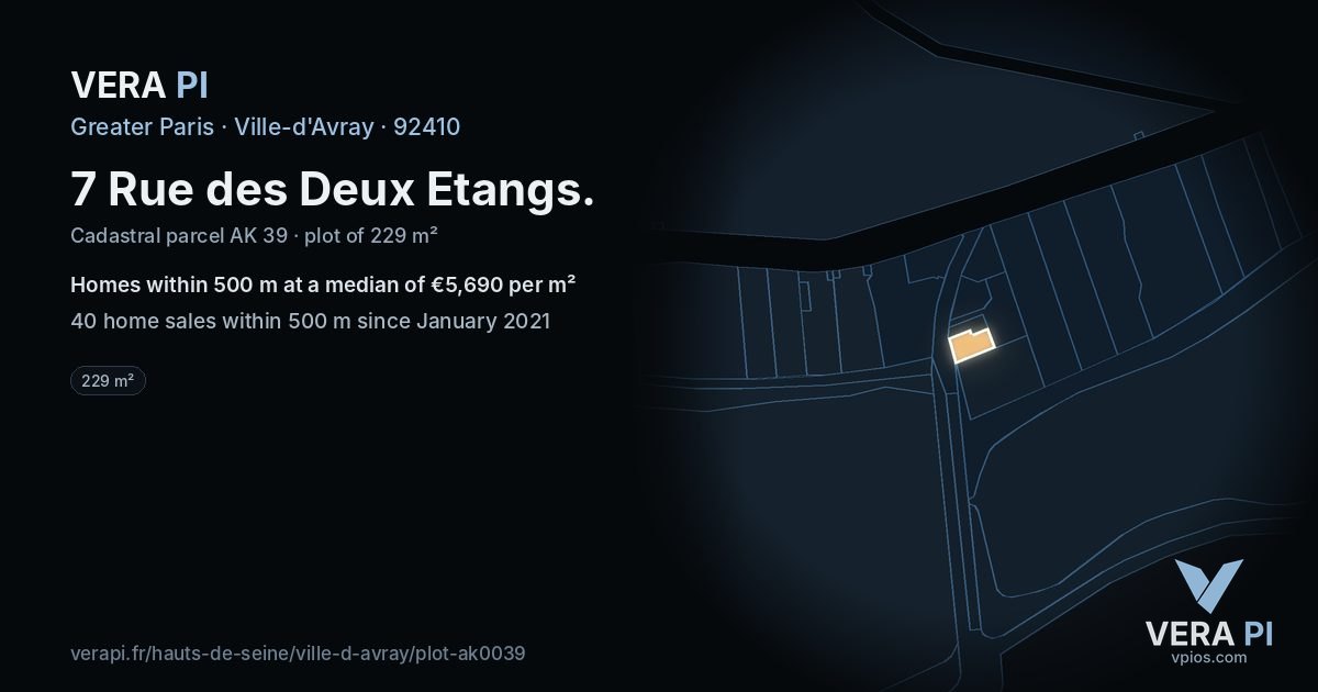 7 Rue des Deux Etangs, Ville-d'Avray at night – the plot lit, the parcels around coloured by the prices near them