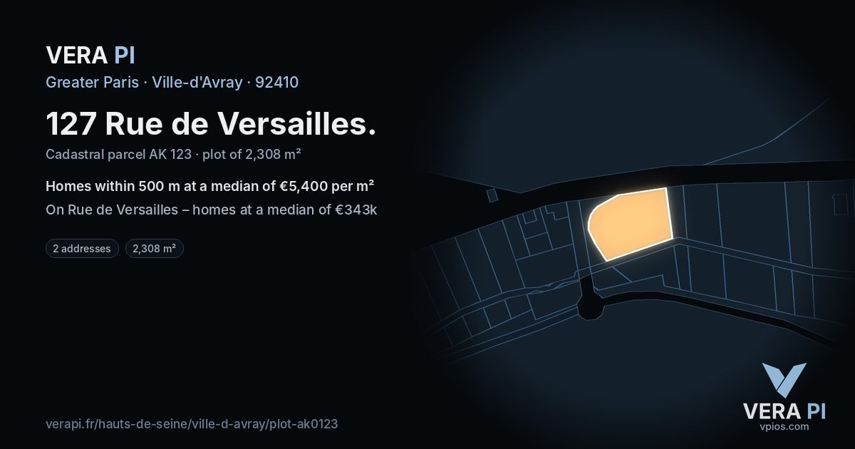 127 Rue de Versailles, Ville-d'Avray at night – the plot lit, the parcels around coloured by the prices near them