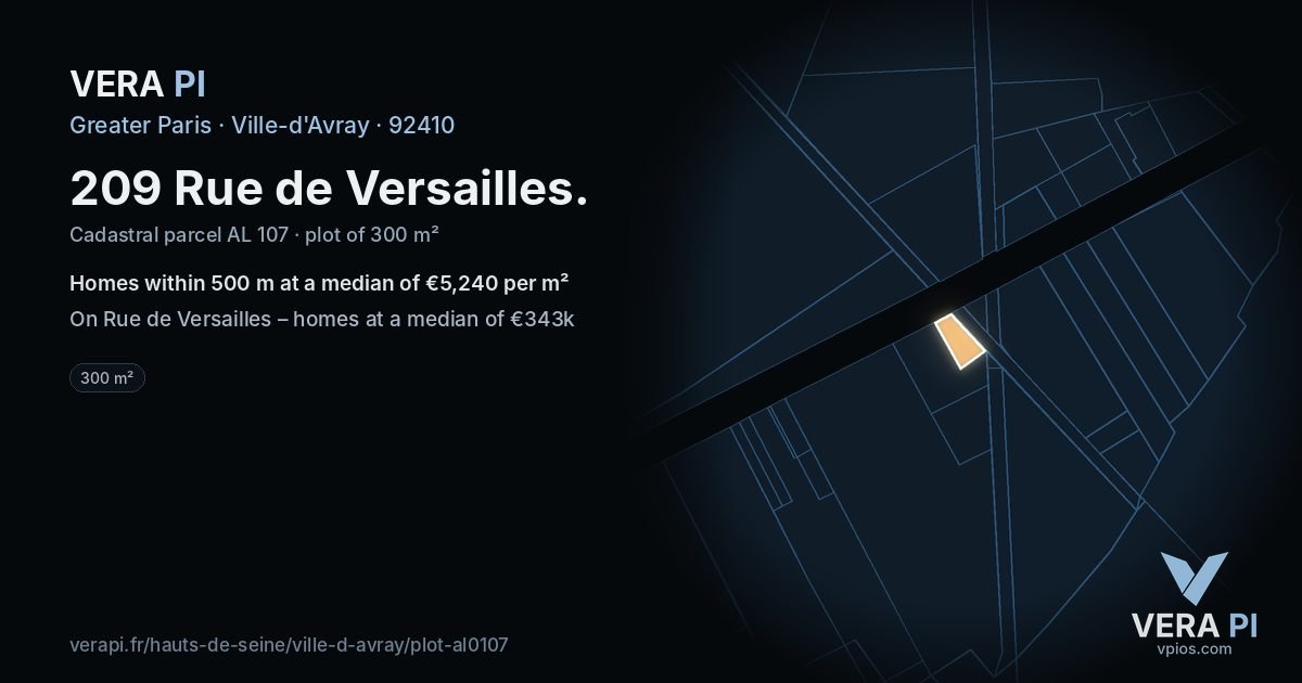 209 Rue de Versailles, Ville-d'Avray at night – the plot lit, the parcels around coloured by the prices near them