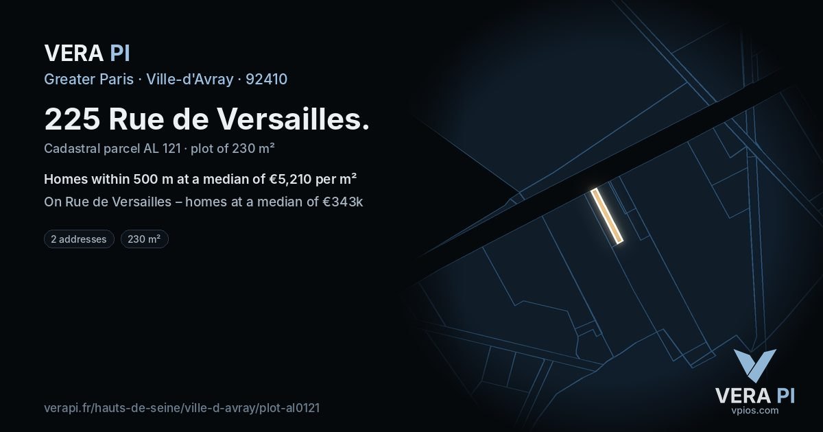 225 Rue de Versailles, Ville-d'Avray at night – the plot lit, the parcels around coloured by the prices near them