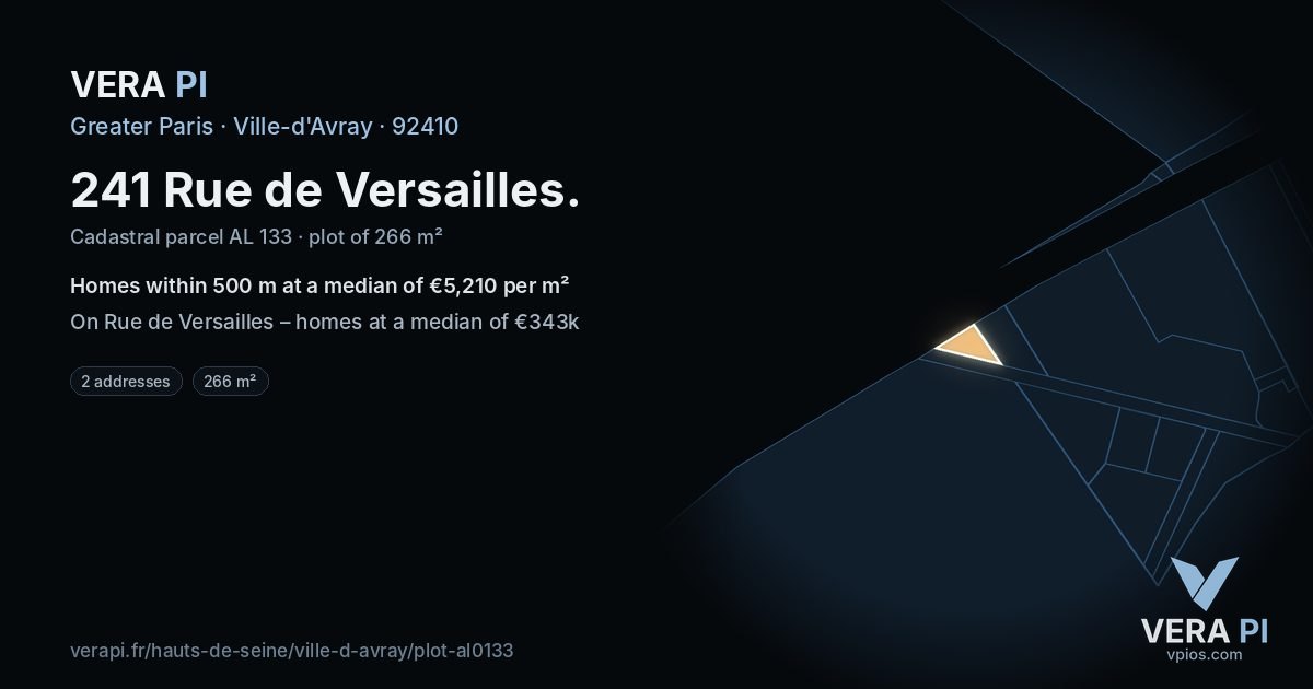 241 Rue de Versailles, Ville-d'Avray at night – the plot lit, the parcels around coloured by the prices near them