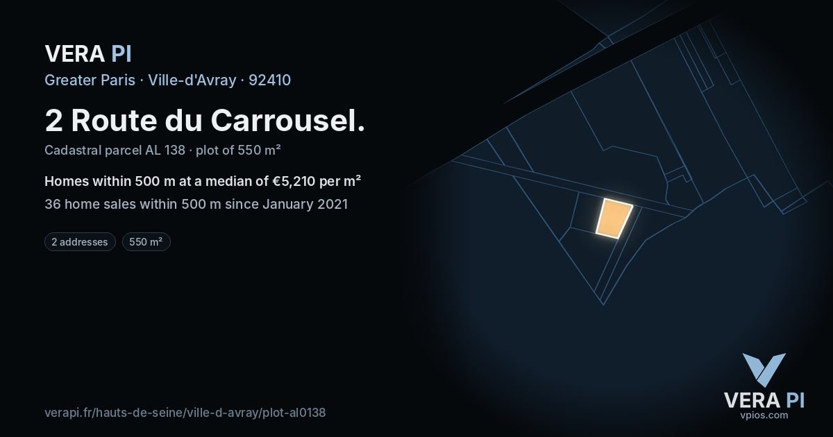 2 Route du Carrousel, Ville-d'Avray at night – the plot lit, the parcels around coloured by the prices near them