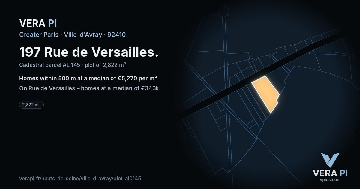 197 Rue de Versailles, Ville-d'Avray at night – the plot lit, the parcels around coloured by the prices near them