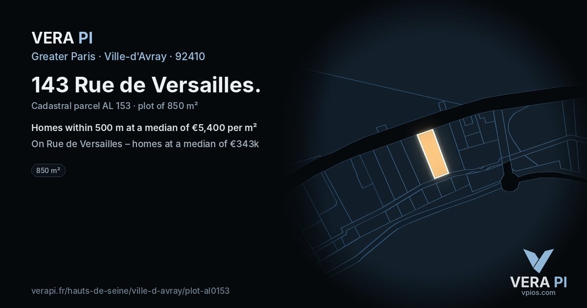 143 Rue de Versailles, Ville-d'Avray at night – the plot lit, the parcels around coloured by the prices near them