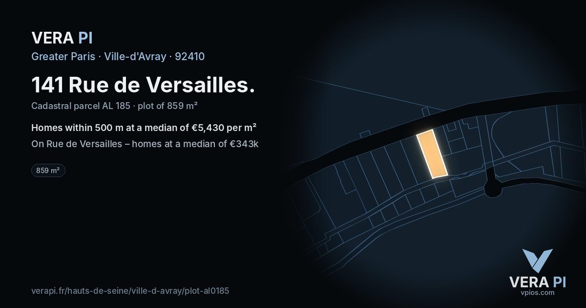 141 Rue de Versailles, Ville-d'Avray at night – the plot lit, the parcels around coloured by the prices near them