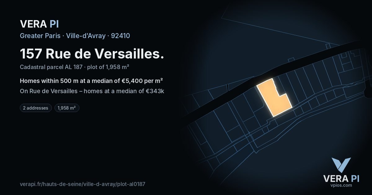 157 Rue de Versailles, Ville-d'Avray at night – the plot lit, the parcels around coloured by the prices near them