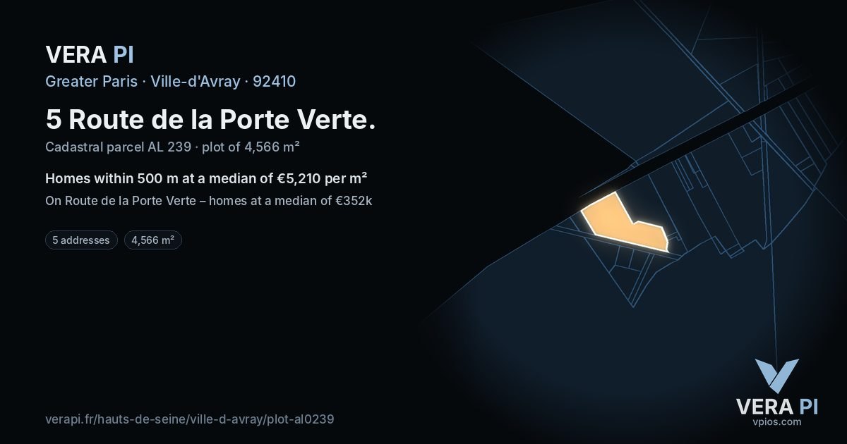 5 Route de la Porte Verte, Ville-d'Avray at night – the plot lit, the parcels around coloured by the prices near them