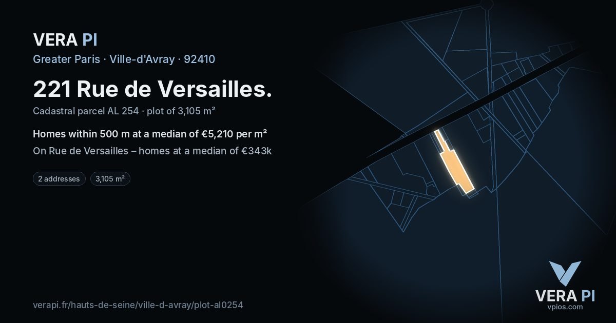 221 Rue de Versailles, Ville-d'Avray at night – the plot lit, the parcels around coloured by the prices near them
