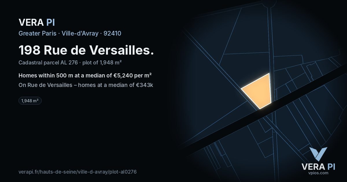 198 Rue de Versailles, Ville-d'Avray at night – the plot lit, the parcels around coloured by the prices near them