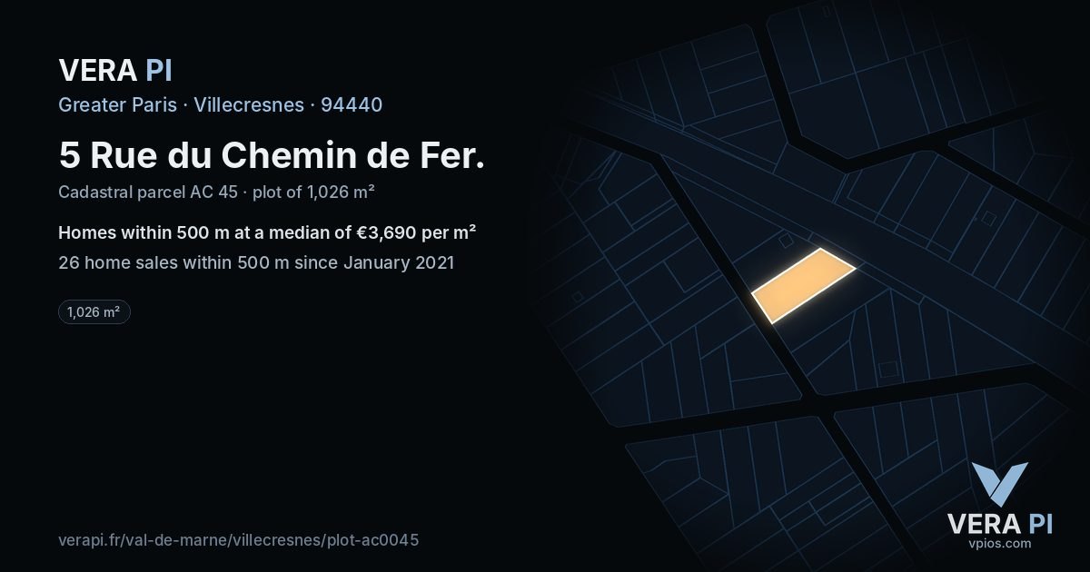 5 Rue du Chemin de Fer, Villecresnes at night – the plot lit, the parcels around coloured by the prices near them