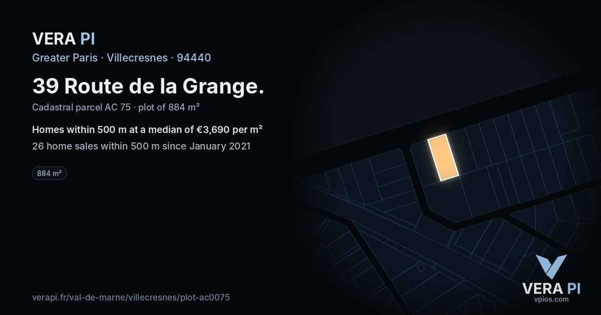 39 Route de la Grange, Villecresnes at night – the plot lit, the parcels around coloured by the prices near them