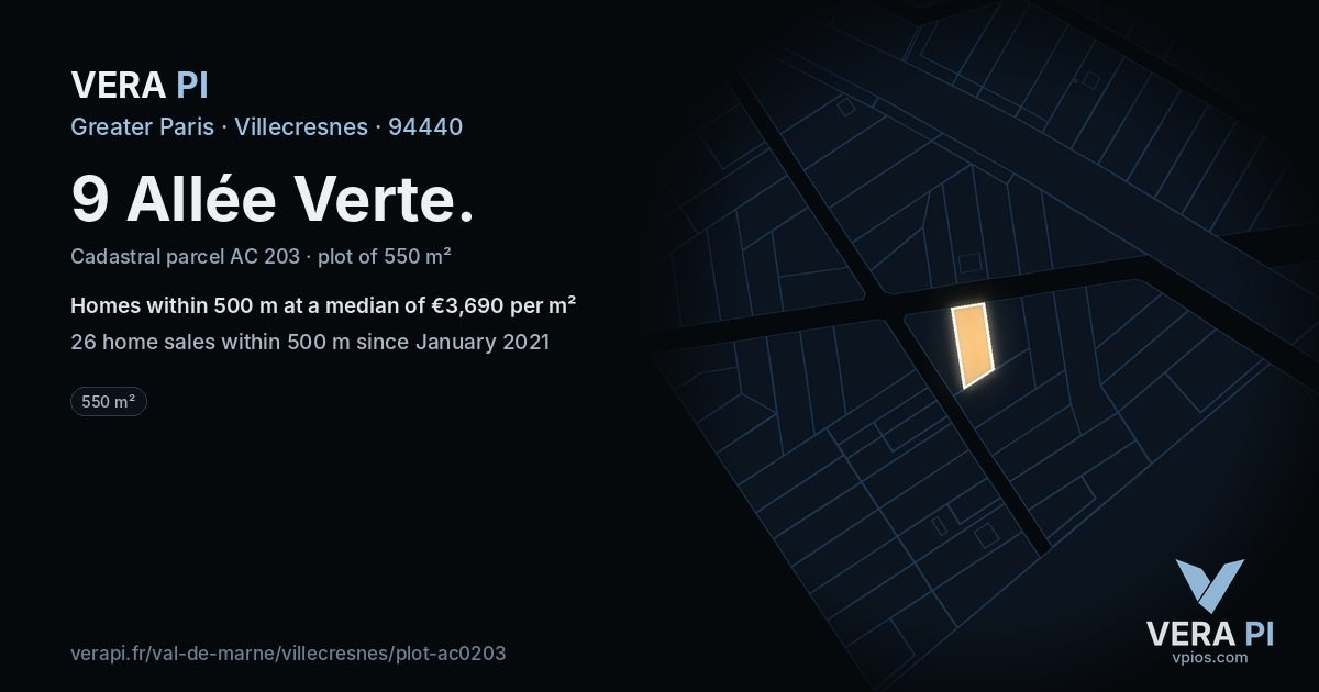 9 Allée Verte, Villecresnes at night – the plot lit, the parcels around coloured by the prices near them