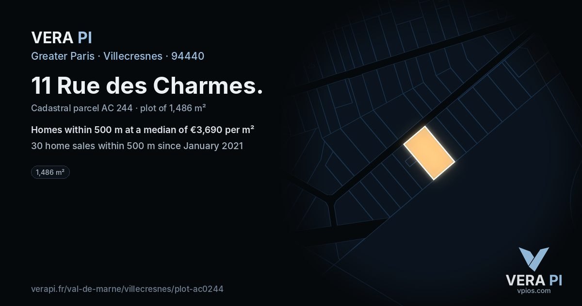 11 Rue des Charmes, Villecresnes at night – the plot lit, the parcels around coloured by the prices near them