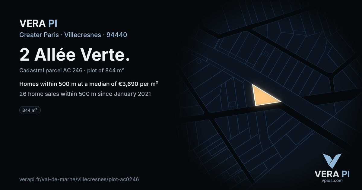 2 Allée Verte, Villecresnes at night – the plot lit, the parcels around coloured by the prices near them
