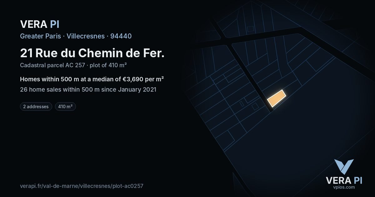 21 Rue du Chemin de Fer, Villecresnes at night – the plot lit, the parcels around coloured by the prices near them