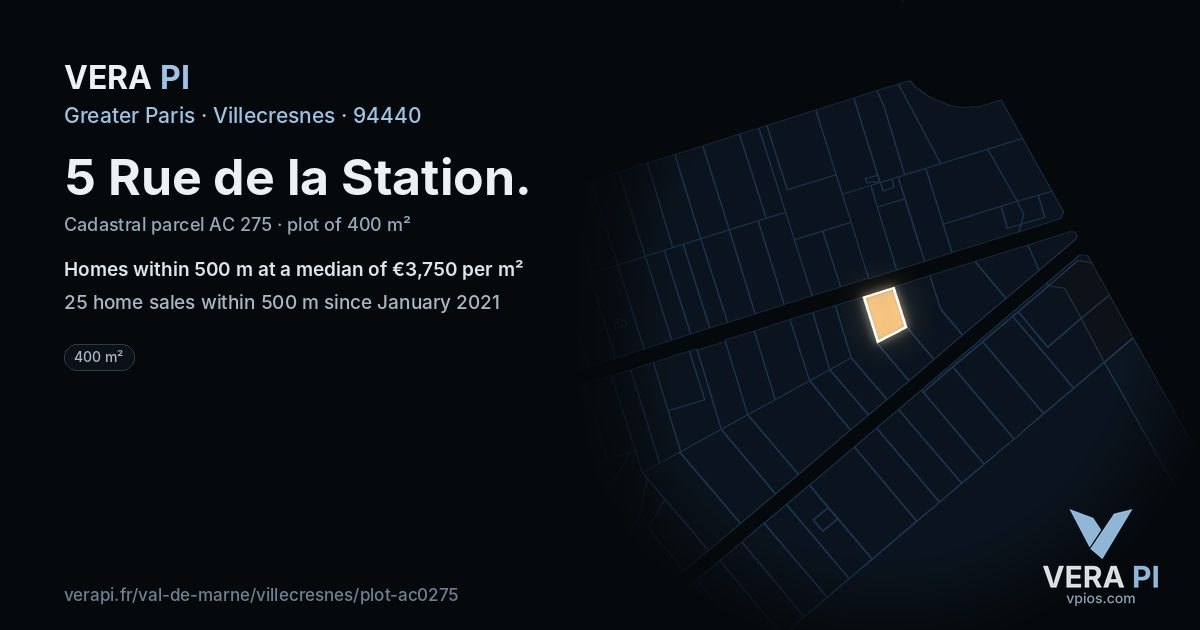 5 Rue de la Station, Villecresnes at night – the plot lit, the parcels around coloured by the prices near them