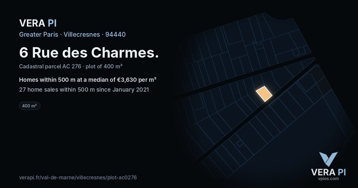 6 Rue des Charmes, Villecresnes at night – the plot lit, the parcels around coloured by the prices near them