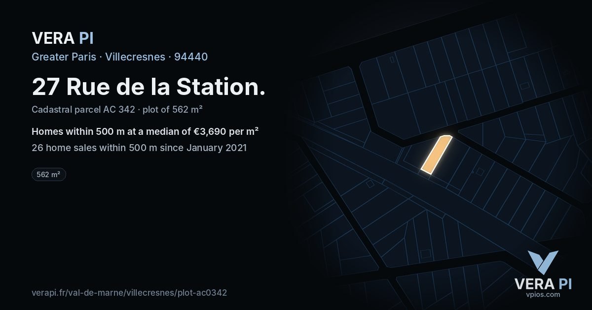 27 Rue de la Station, Villecresnes at night – the plot lit, the parcels around coloured by the prices near them