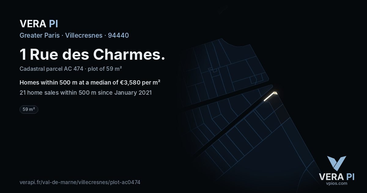 1 Rue des Charmes, Villecresnes at night – the plot lit, the parcels around coloured by the prices near them