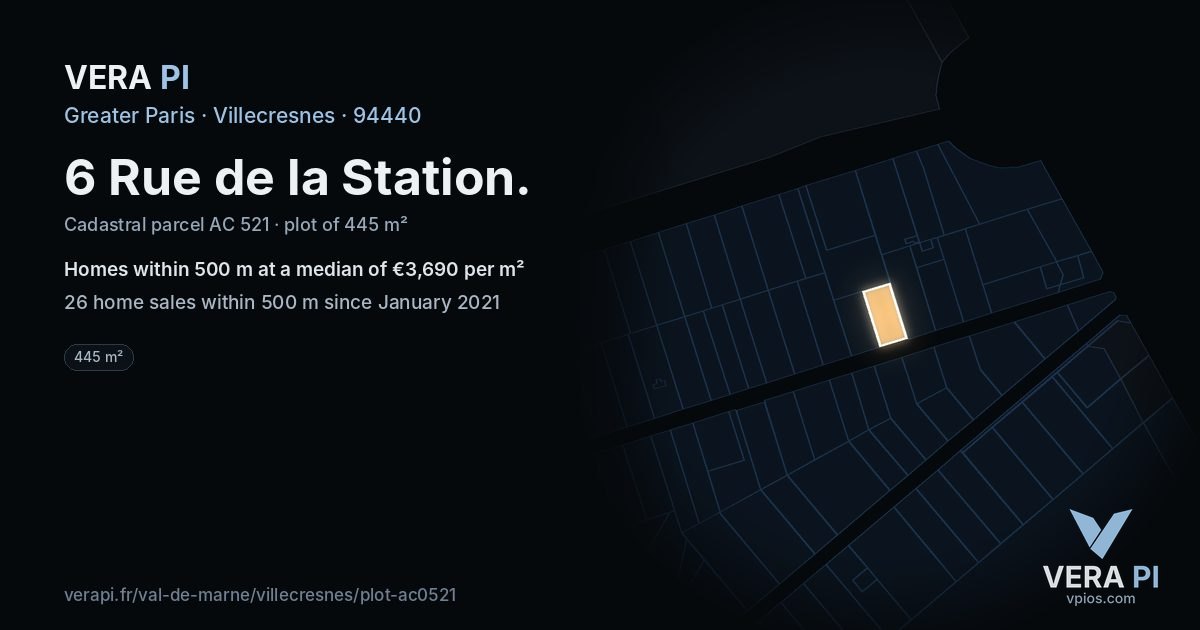 6 Rue de la Station, Villecresnes at night – the plot lit, the parcels around coloured by the prices near them