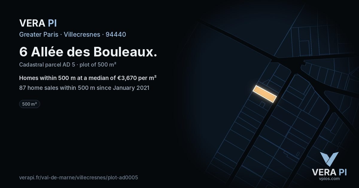 6 Allée des Bouleaux, Villecresnes at night – the plot lit, the parcels around coloured by the prices near them