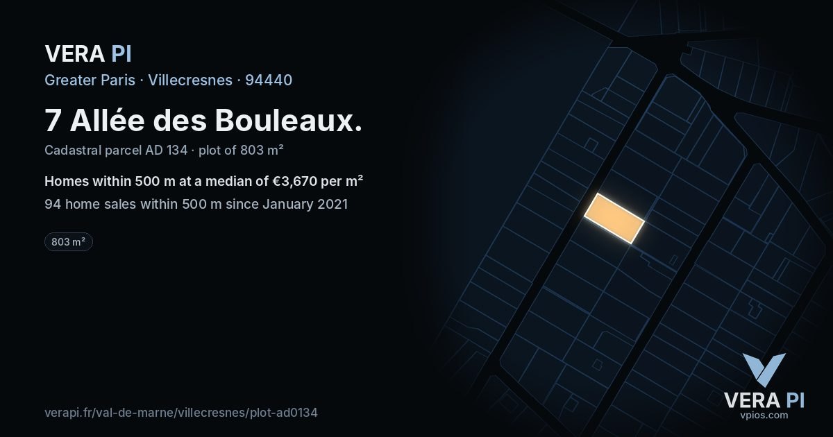 7 Allée des Bouleaux, Villecresnes at night – the plot lit, the parcels around coloured by the prices near them