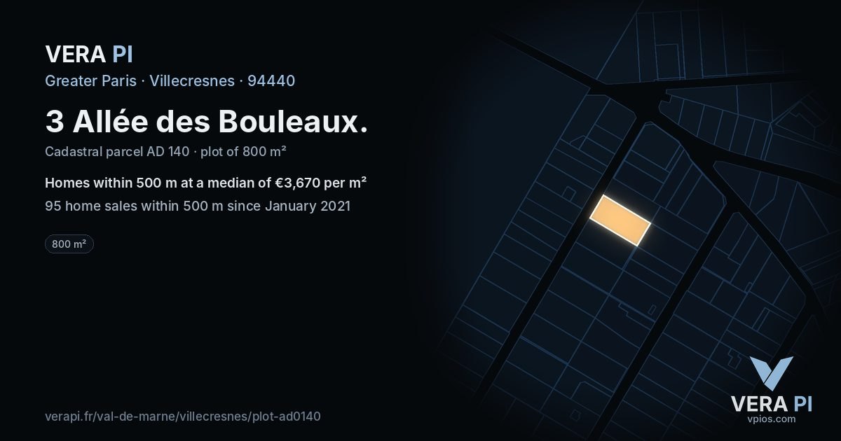3 Allée des Bouleaux, Villecresnes at night – the plot lit, the parcels around coloured by the prices near them