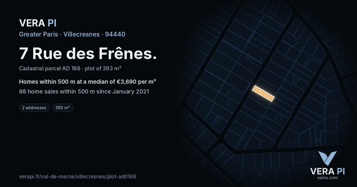 7 Rue des Frênes, Villecresnes at night – the plot lit, the parcels around coloured by the prices near them