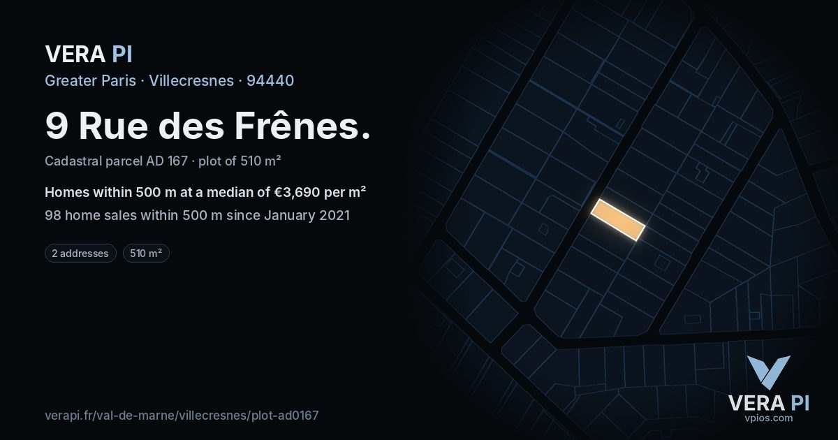 9 Rue des Frênes, Villecresnes at night – the plot lit, the parcels around coloured by the prices near them
