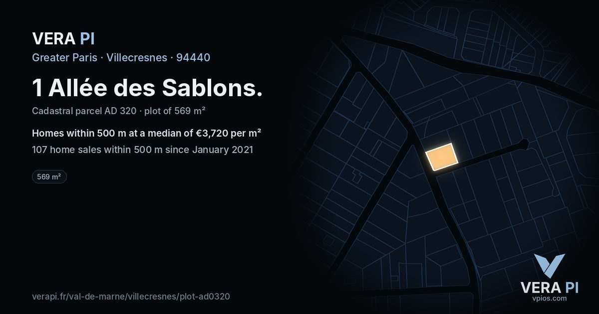 1 Allée des Sablons, Villecresnes at night – the plot lit, the parcels around coloured by the prices near them