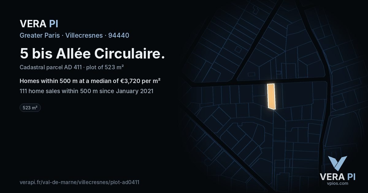 5 bis Allée Circulaire, Villecresnes at night – the plot lit, the parcels around coloured by the prices near them
