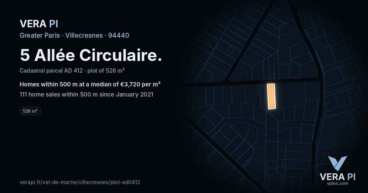 5 Allée Circulaire, Villecresnes at night – the plot lit, the parcels around coloured by the prices near them