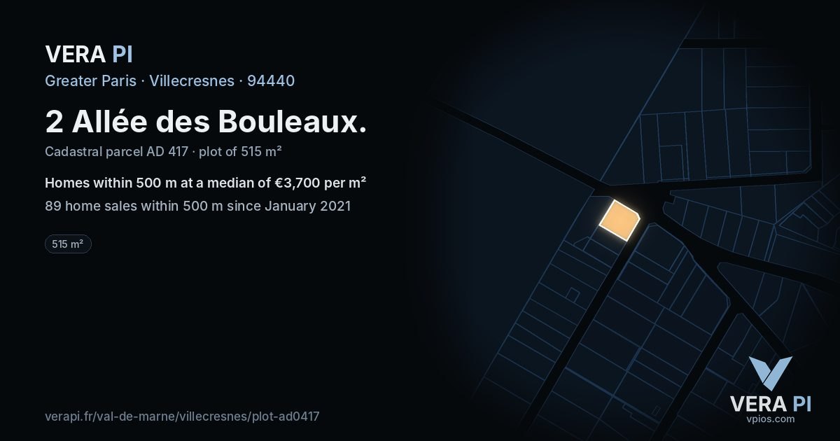 2 Allée des Bouleaux, Villecresnes at night – the plot lit, the parcels around coloured by the prices near them