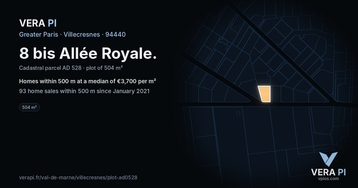 8 bis Allée Royale, Villecresnes at night – the plot lit, the parcels around coloured by the prices near them