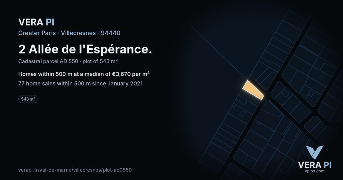 2 Allée de l'Espérance, Villecresnes at night – the plot lit, the parcels around coloured by the prices near them