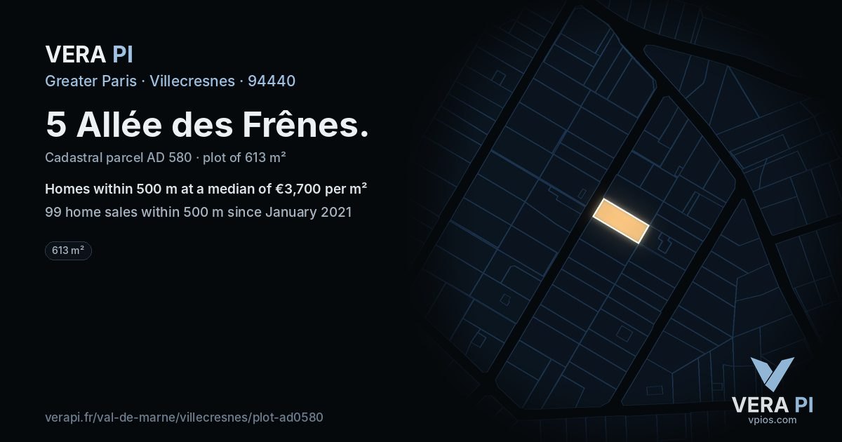 5 Allée des Frênes, Villecresnes at night – the plot lit, the parcels around coloured by the prices near them