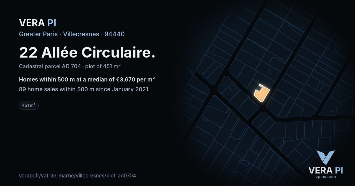 22 Allée Circulaire, Villecresnes at night – the plot lit, the parcels around coloured by the prices near them