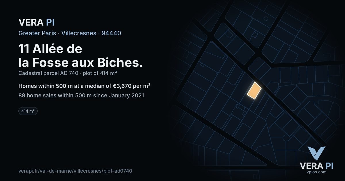 11 Allée de la Fosse aux Biches, Villecresnes at night – the plot lit, the parcels around coloured by the prices near them