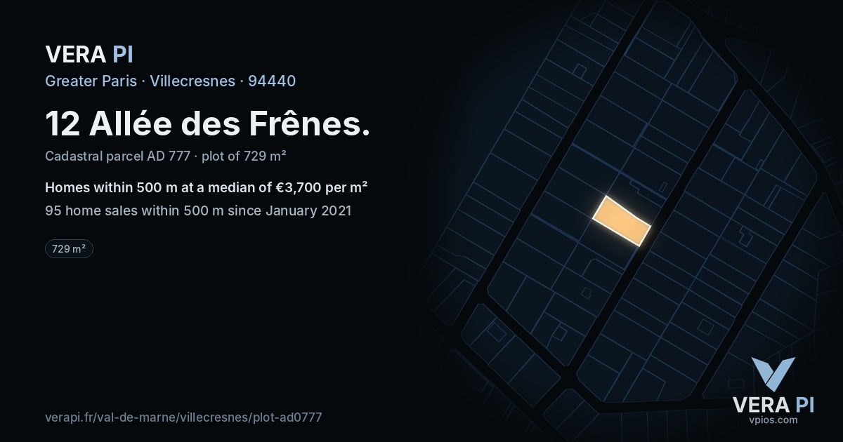 12 Allée des Frênes, Villecresnes at night – the plot lit, the parcels around coloured by the prices near them