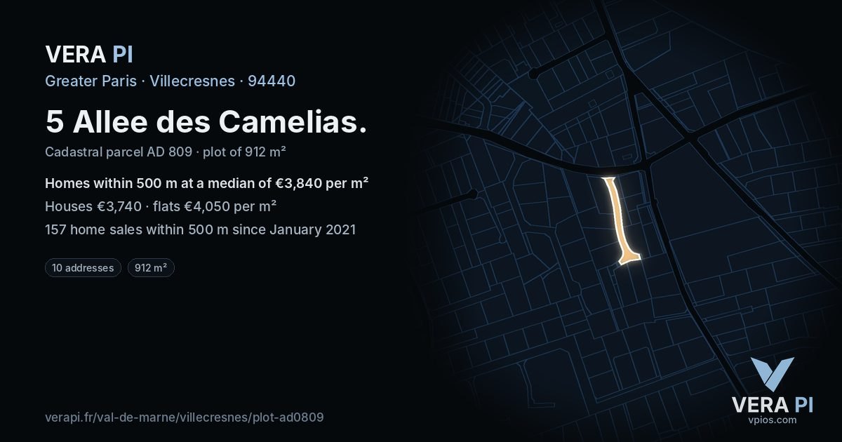 5 Allee des Camelias, Villecresnes at night – the plot lit, the parcels around coloured by the prices near them