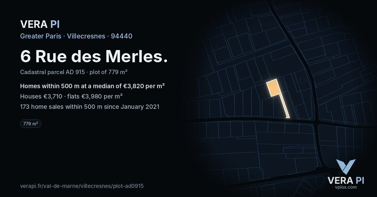 6 Rue des Merles, Villecresnes at night – the plot lit, the parcels around coloured by the prices near them