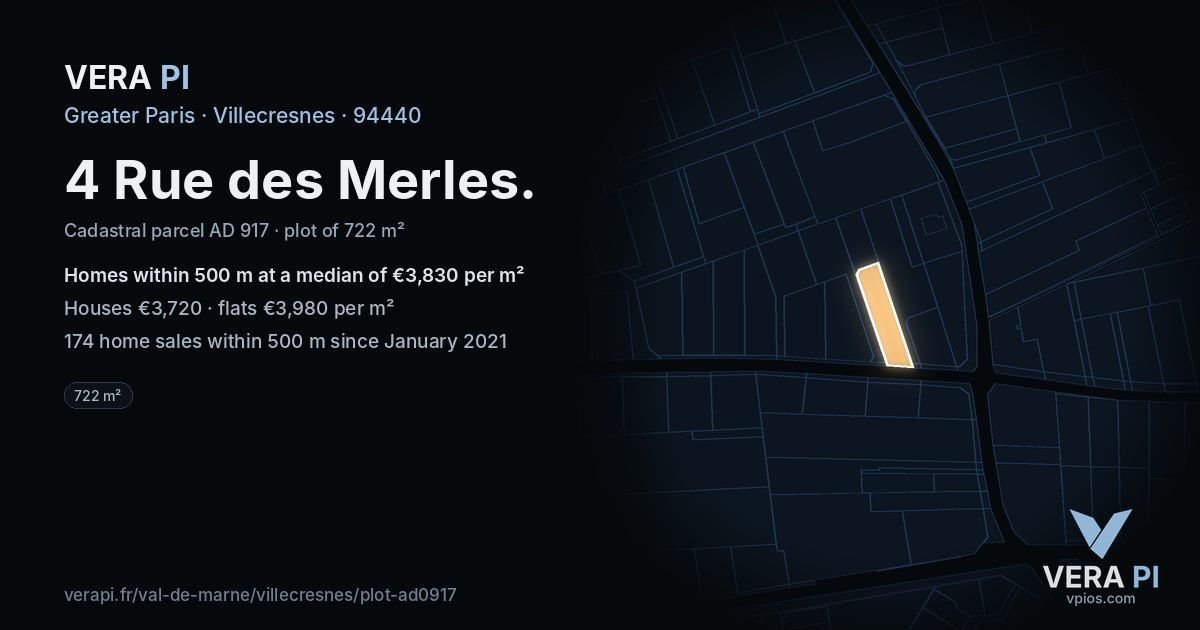 4 Rue des Merles, Villecresnes at night – the plot lit, the parcels around coloured by the prices near them