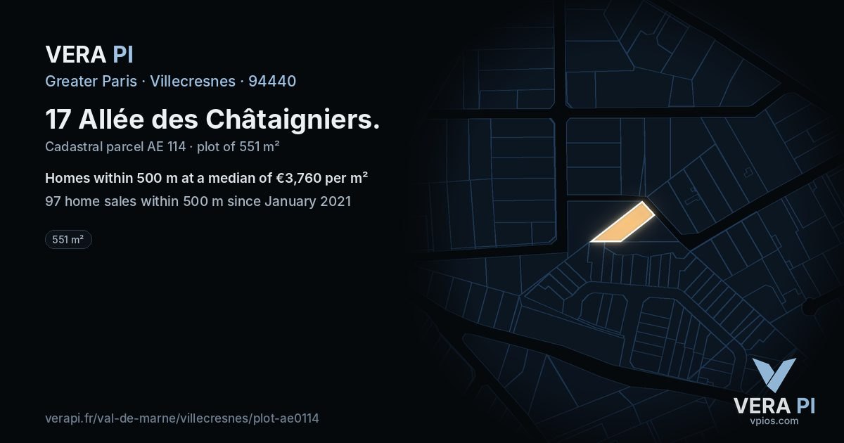 17 Allée des Châtaigniers, Villecresnes at night – the plot lit, the parcels around coloured by the prices near them