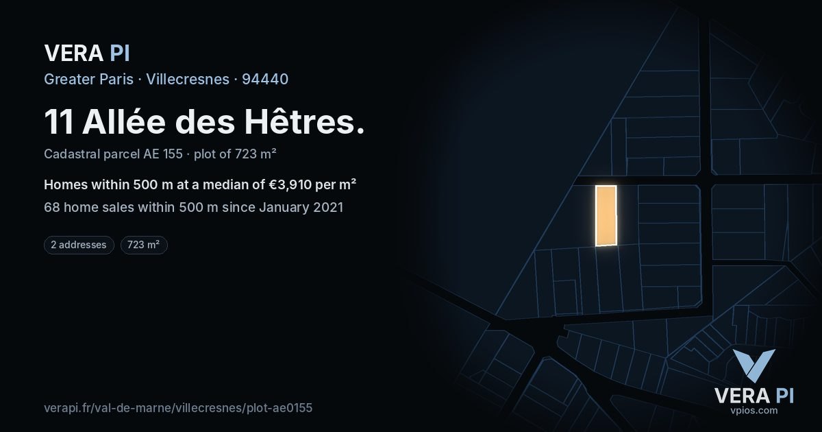 11 Allée des Hêtres, Villecresnes at night – the plot lit, the parcels around coloured by the prices near them