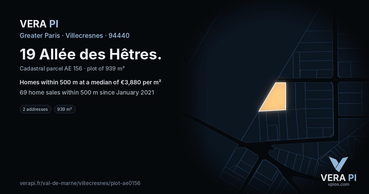 19 Allée des Hêtres, Villecresnes at night – the plot lit, the parcels around coloured by the prices near them
