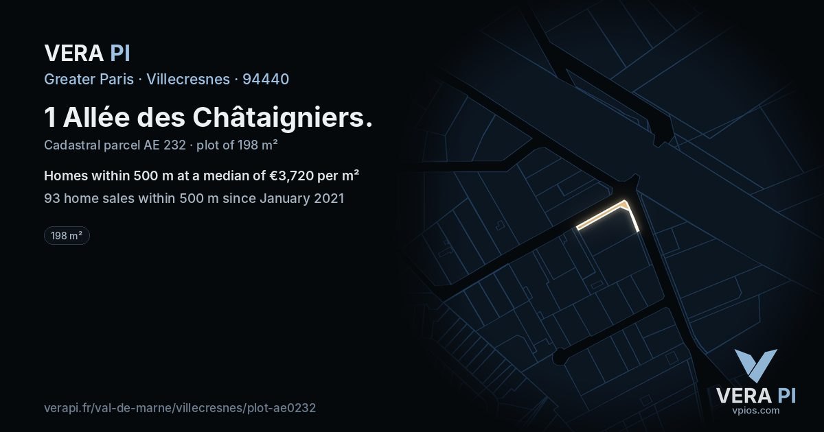 1 Allée des Châtaigniers, Villecresnes at night – the plot lit, the parcels around coloured by the prices near them