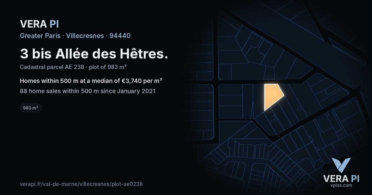 3 bis Allée des Hêtres, Villecresnes at night – the plot lit, the parcels around coloured by the prices near them