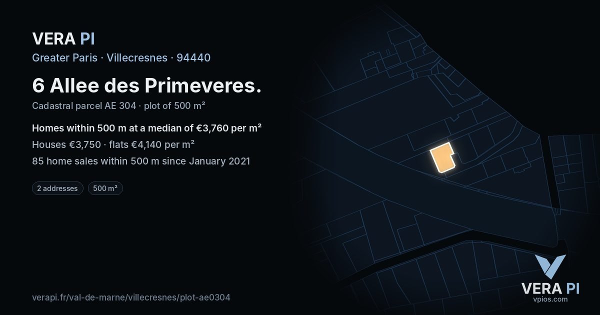 6 Allee des Primeveres, Villecresnes at night – the plot lit, the parcels around coloured by the prices near them