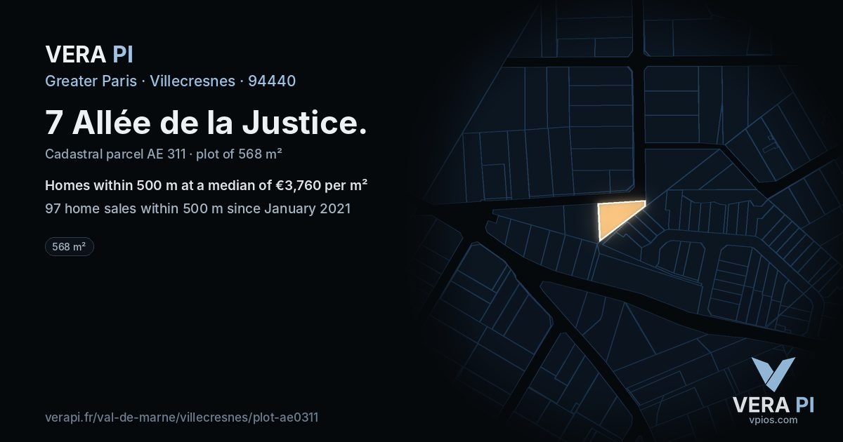 7 Allée de la Justice, Villecresnes at night – the plot lit, the parcels around coloured by the prices near them