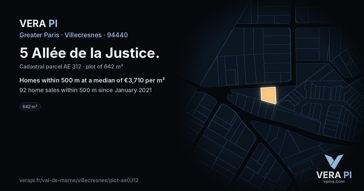 5 Allée de la Justice, Villecresnes at night – the plot lit, the parcels around coloured by the prices near them